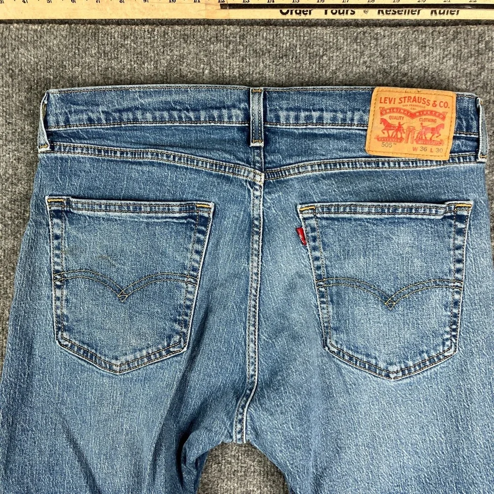 Levi's 505‎ Jeans Mens W36 L30 Straight Fit Light Wash Distressed Denim Pants